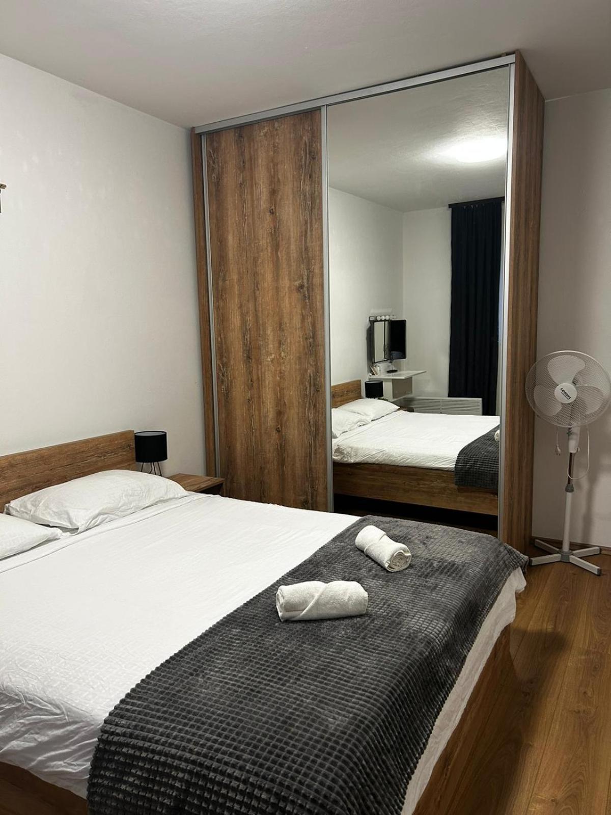 Kod Dide - Entry With Pin 0-24H Slavonski Brod Exterior foto