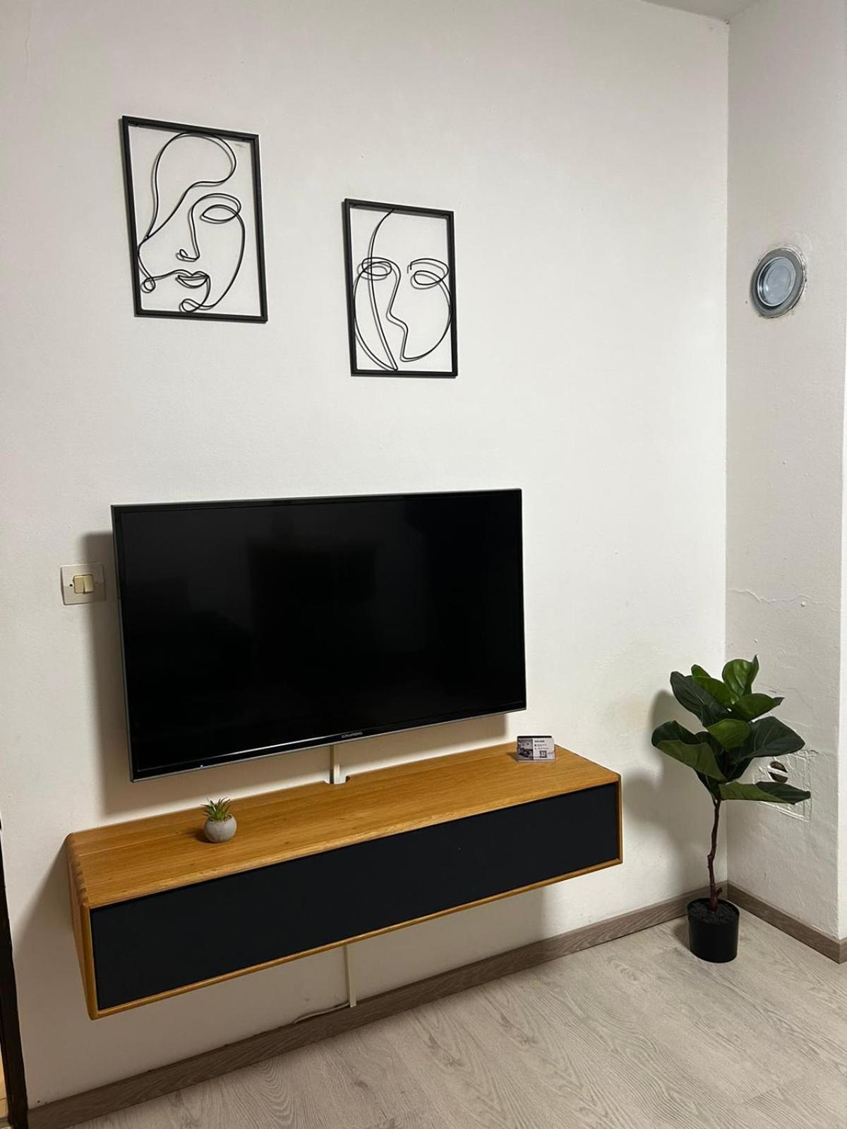Kod Dide - Entry With Pin 0-24H Slavonski Brod Exterior foto