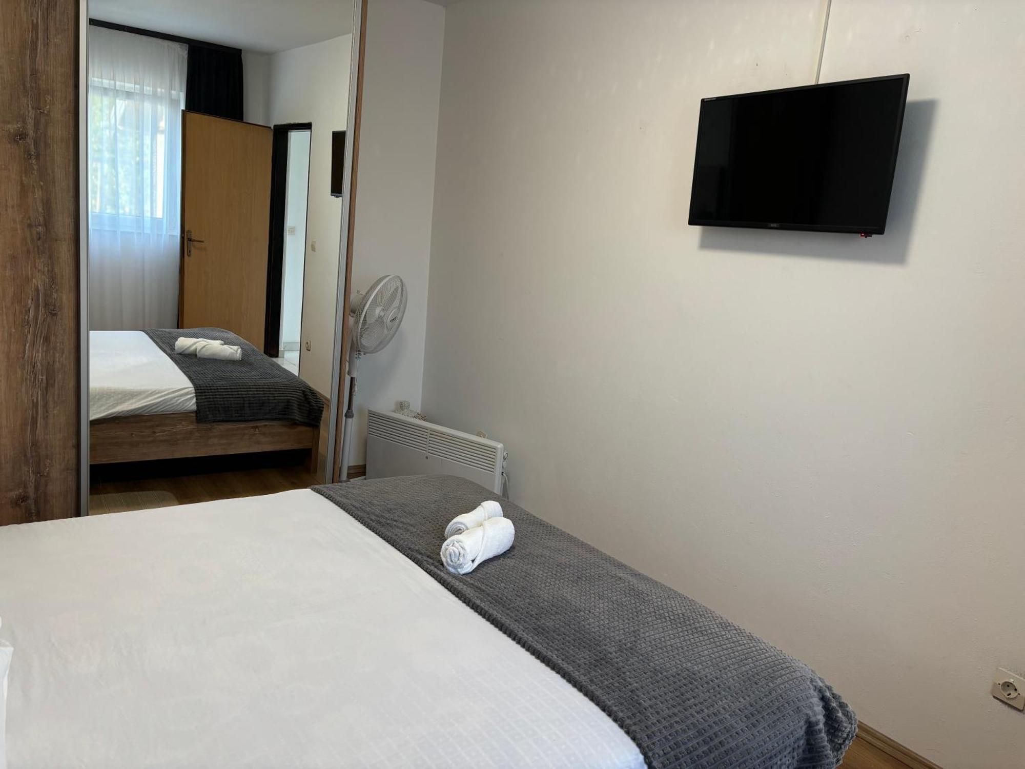 Kod Dide - Entry With Pin 0-24H Slavonski Brod Exterior foto