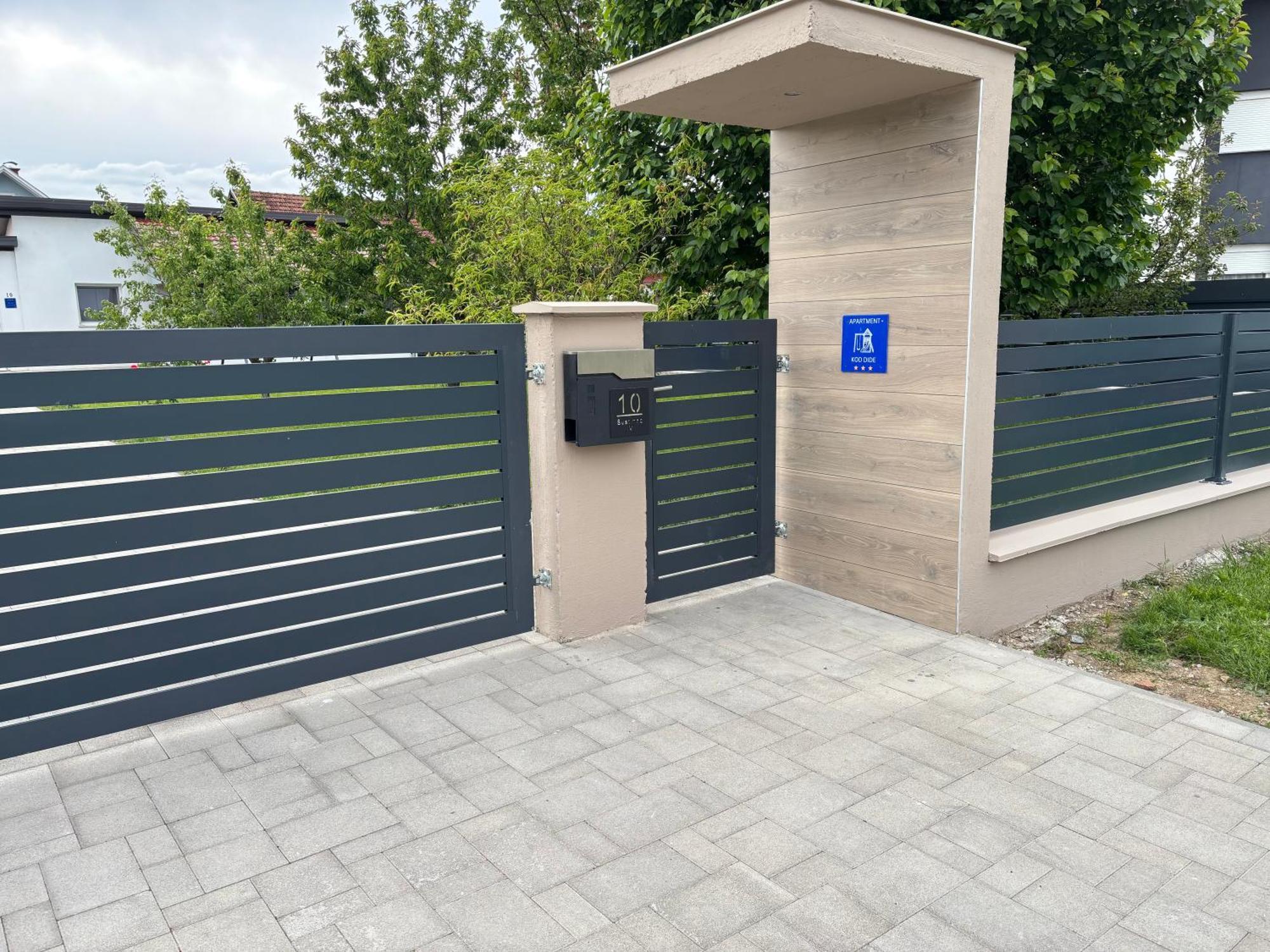 Kod Dide - Entry With Pin 0-24H Slavonski Brod Exterior foto